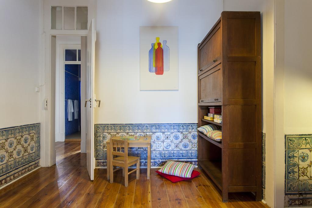 Joivy Classic 3Br Home With Workspace In Chiado, 2Mins From Baixa-Chiado Subway Apartment