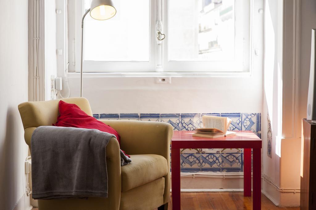 Apartment Joivy Classic 3Br Home With Workspace In Chiado, 2Mins From Baixa-Chiado Subway *