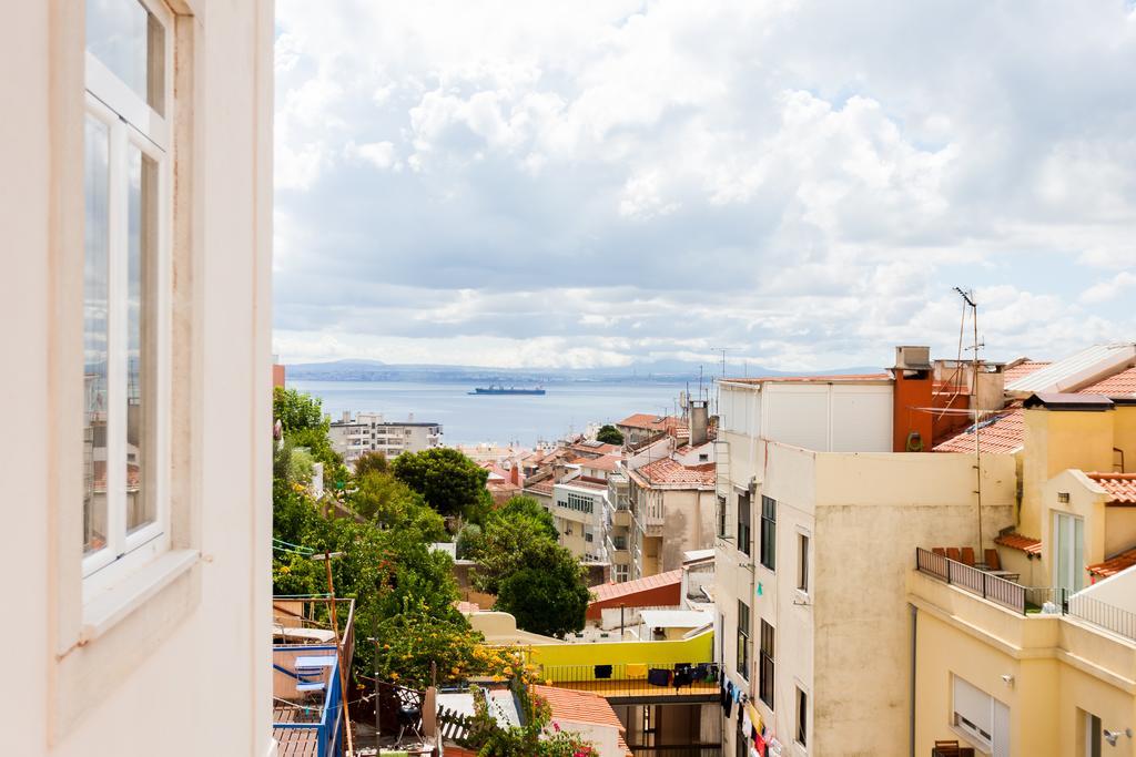 Apartment Your Santa Apolonia