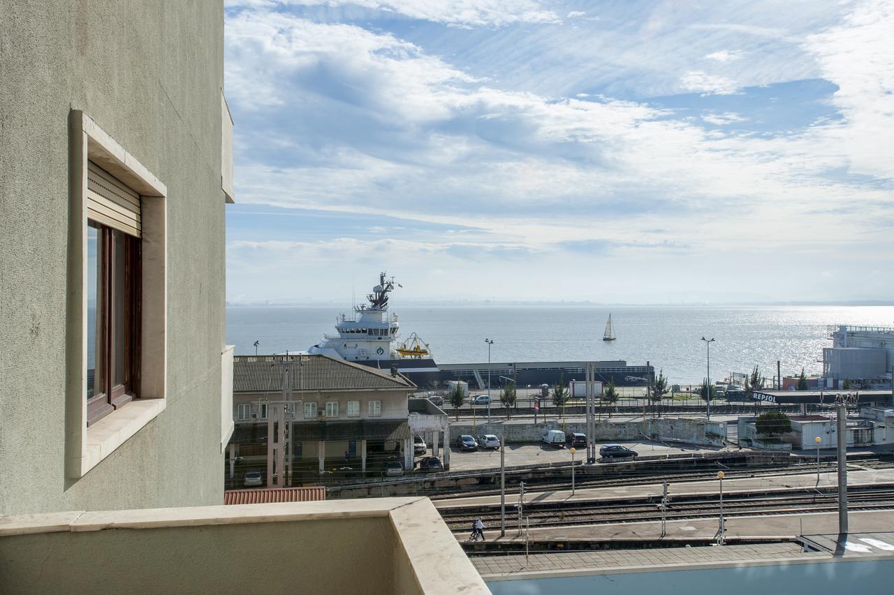 Apolonia 3 Frontal River View Apartment Lisbon