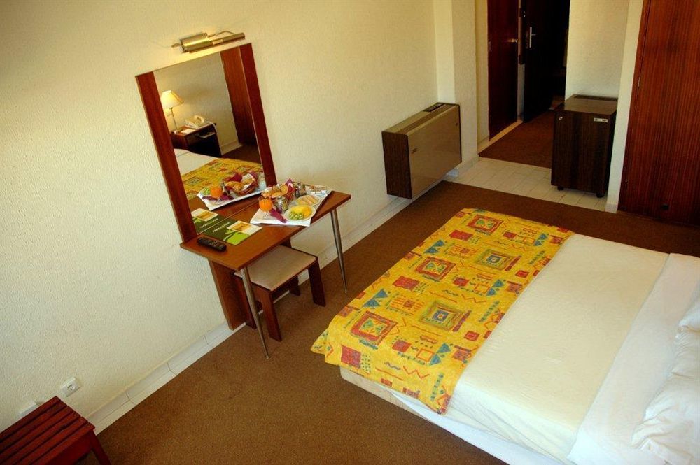 Holiday Express & - Principe Real By Ihg 3*