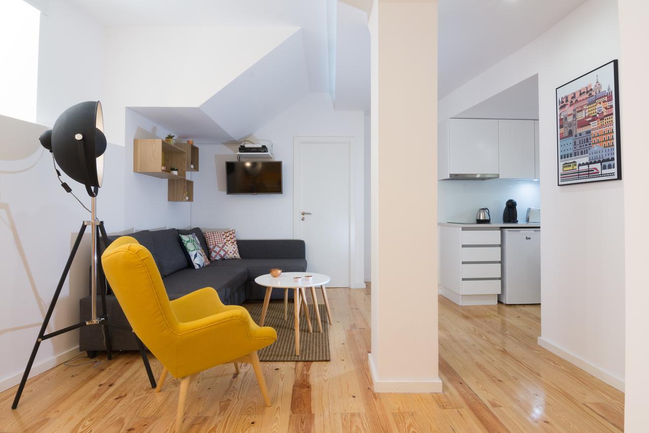 Casa Do Castelo 1- Work Or Relax In The Historic Heart Of Lisbon! Apartment