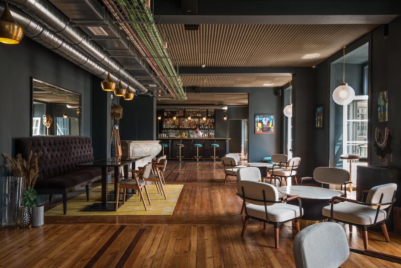 Le Consulat Hotel