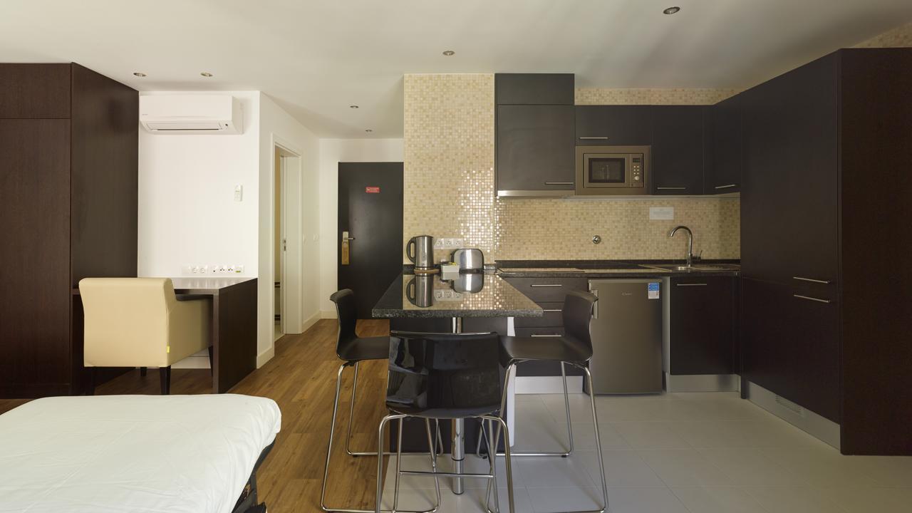 Aparthotel & By Lisbon