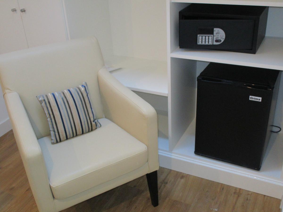 Aparthotel & By 3*