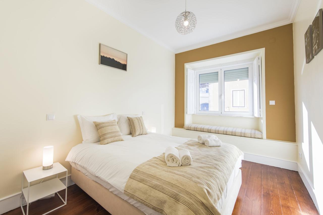 Spacious 4bdr River View *