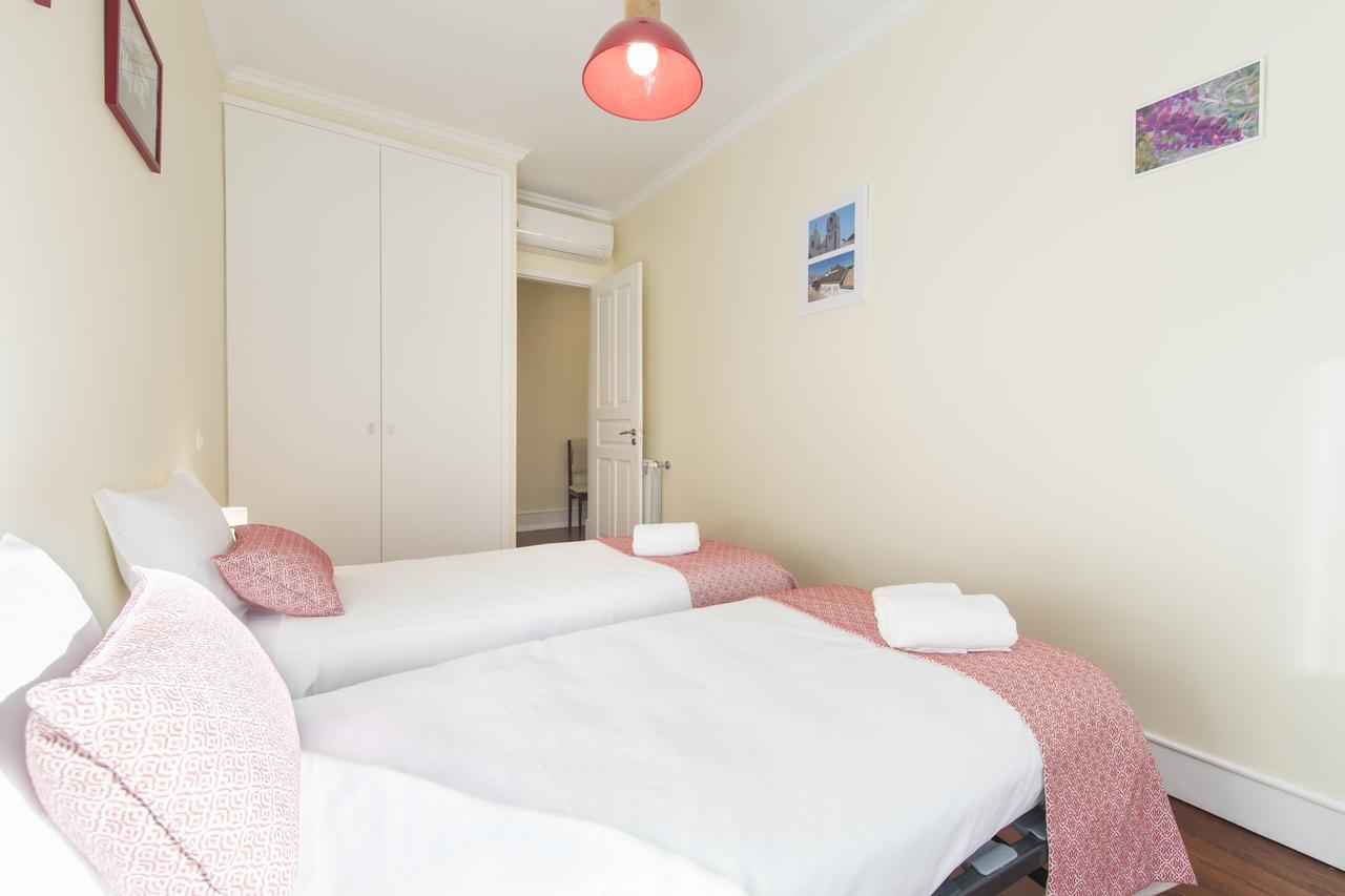 Spacious 4bdr River View Lisbon