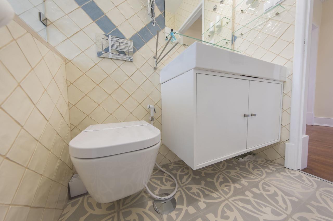 Spacious 4bdr River View Apartment Lisbon