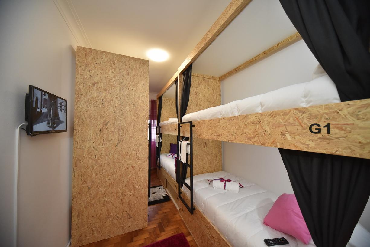 Tuk Tuk Hostel