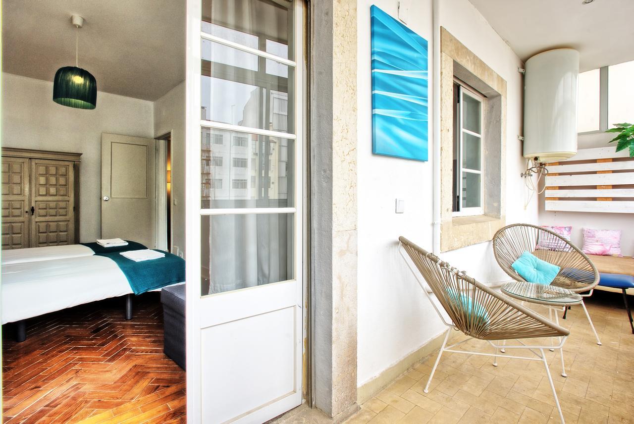 Sao Pedro 30 Guests Apartment Lisbon