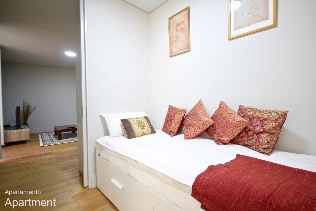 Akicity Cais Sodre In Apartment Lisbon