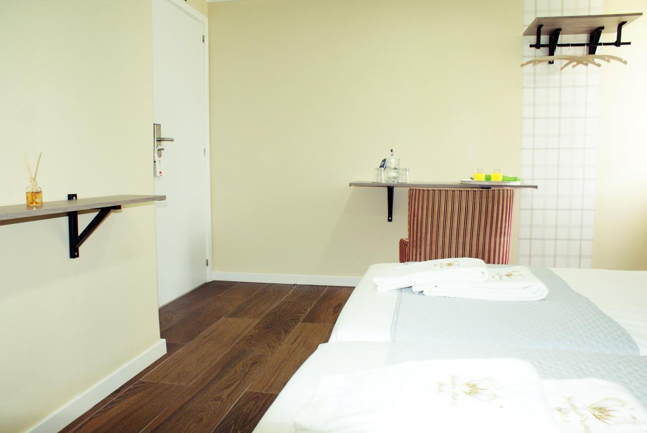 Garden Prince Suites *