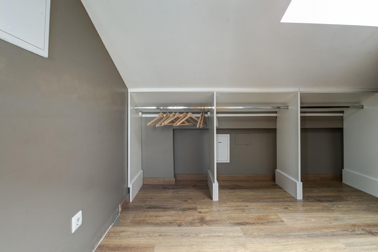 Apartment Empire Building By Homing Lisbon