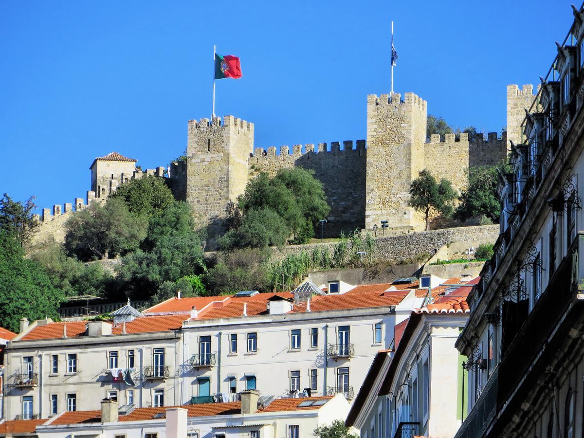 Go Native Lisbon - Principe Real Apartment