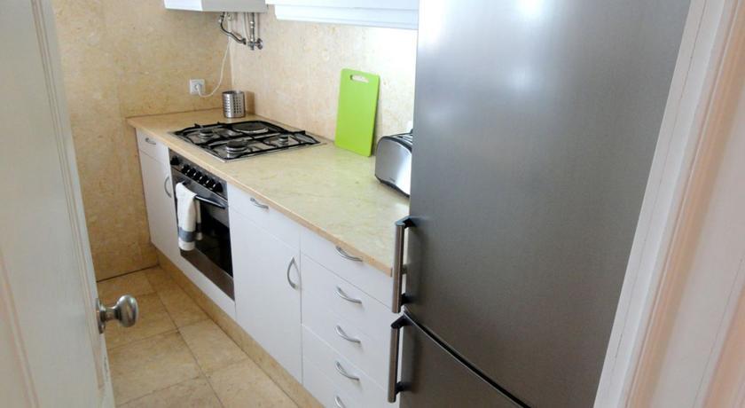 Flores Terrace Apartment *