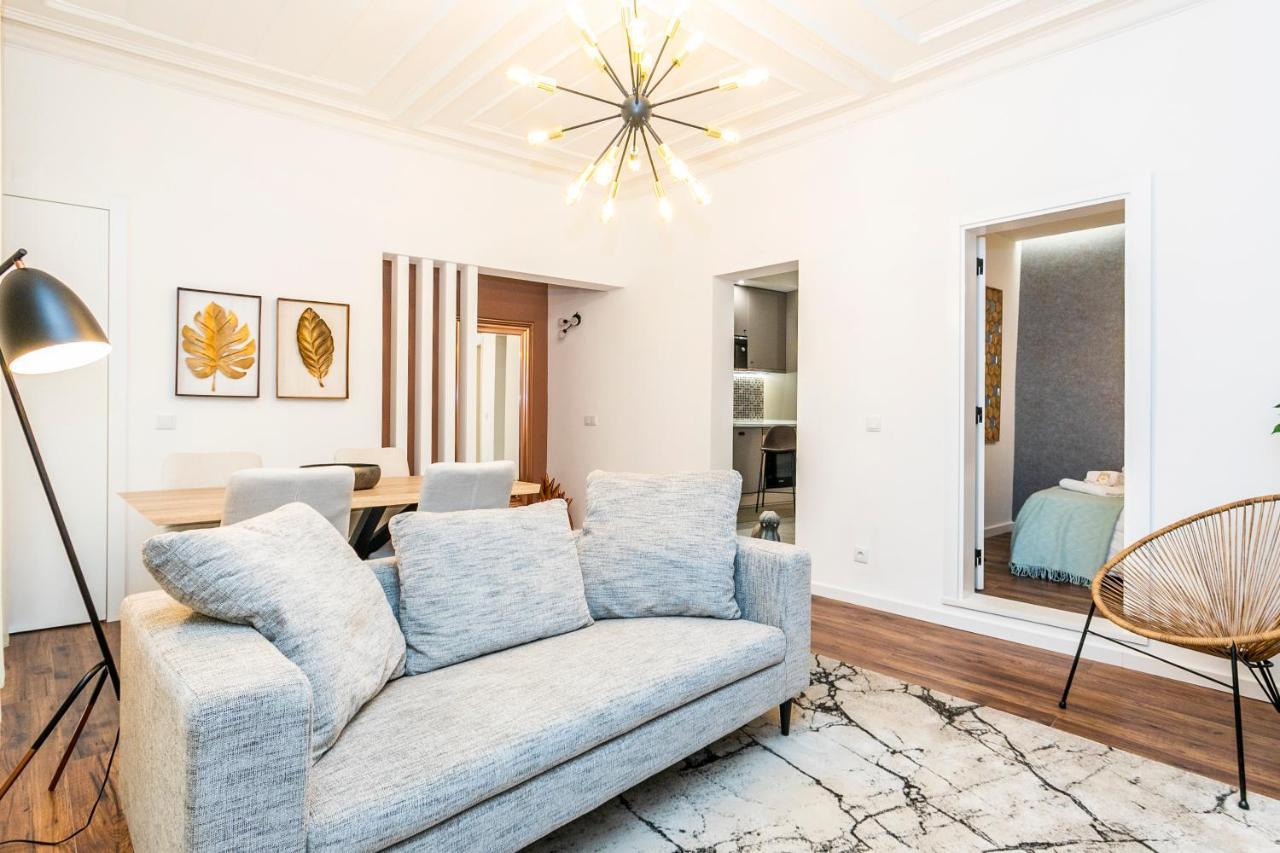Lively 2 Bedroom In Iconic Alfama! Apartment