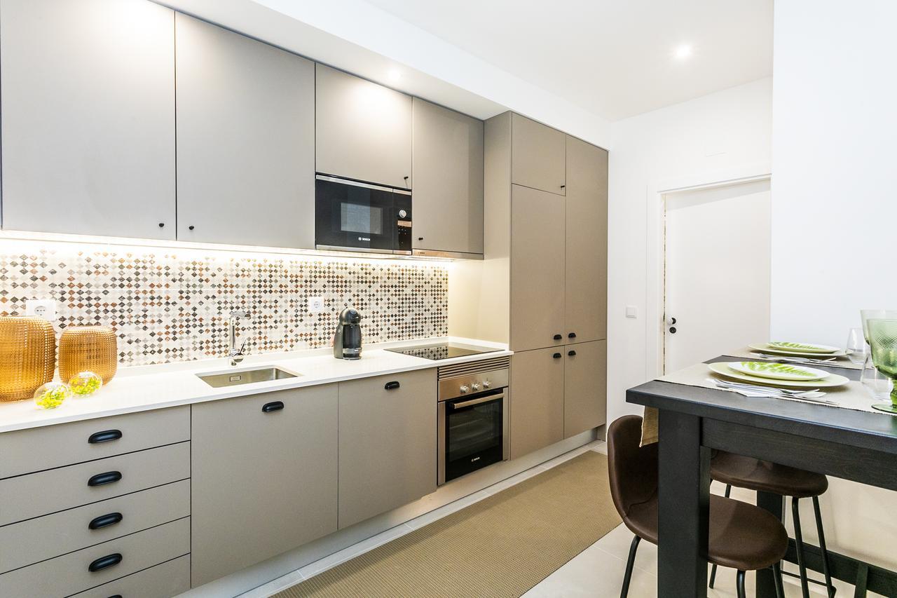 Apartment Lively 2 Bedroom In Iconic Alfama!
