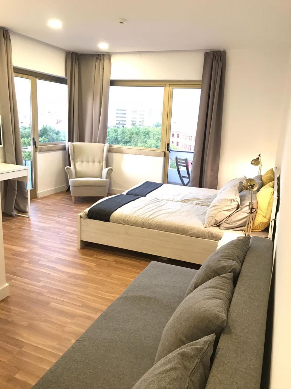 Guest house Republica83-campo Pequeno 3*