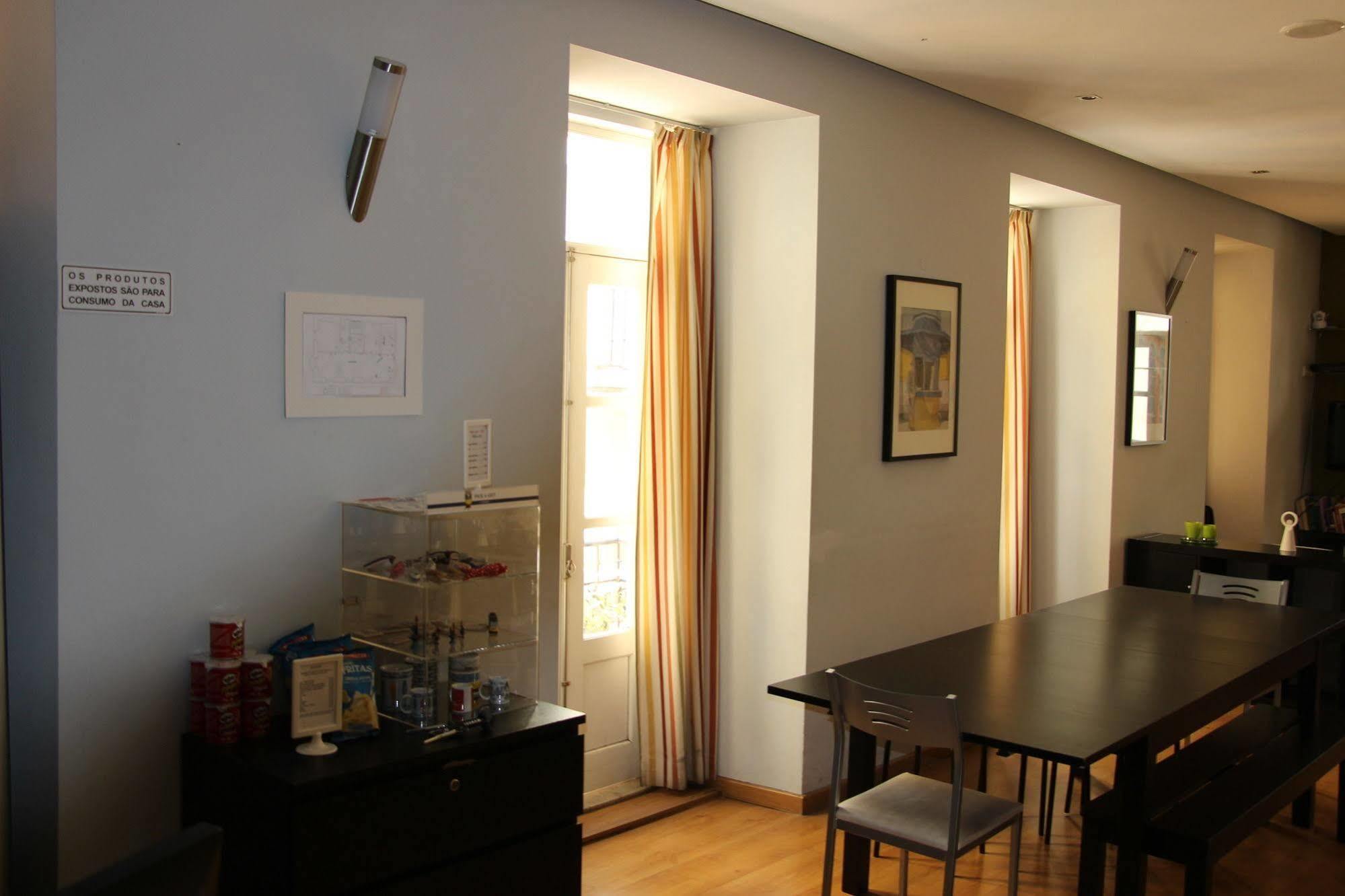 Hostel B.a.