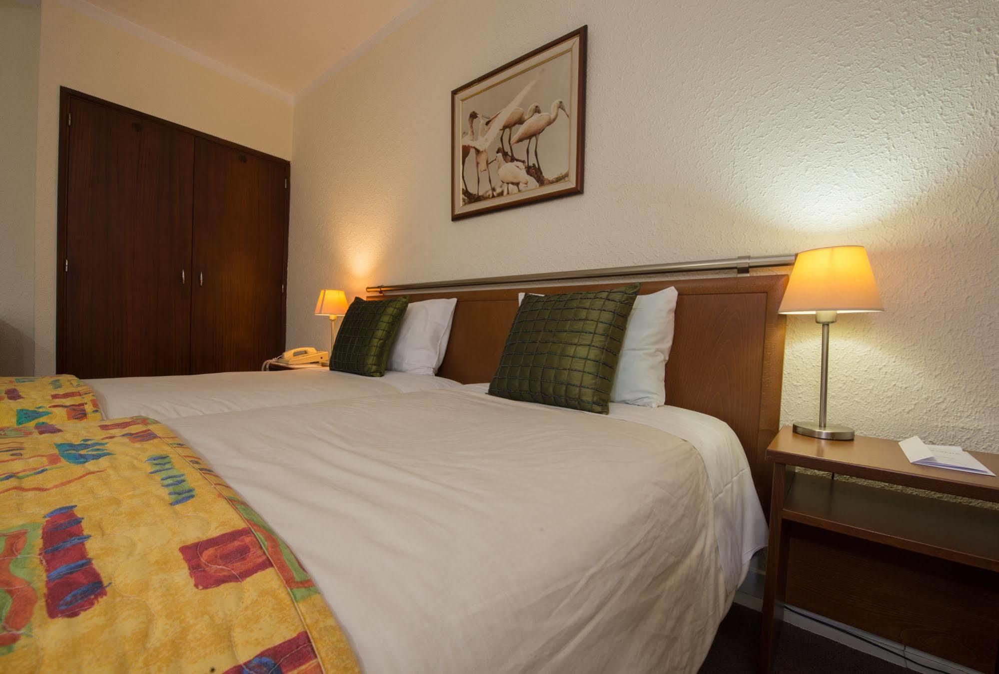 Hotel Holiday Express & - Principe Real By Ihg 3*