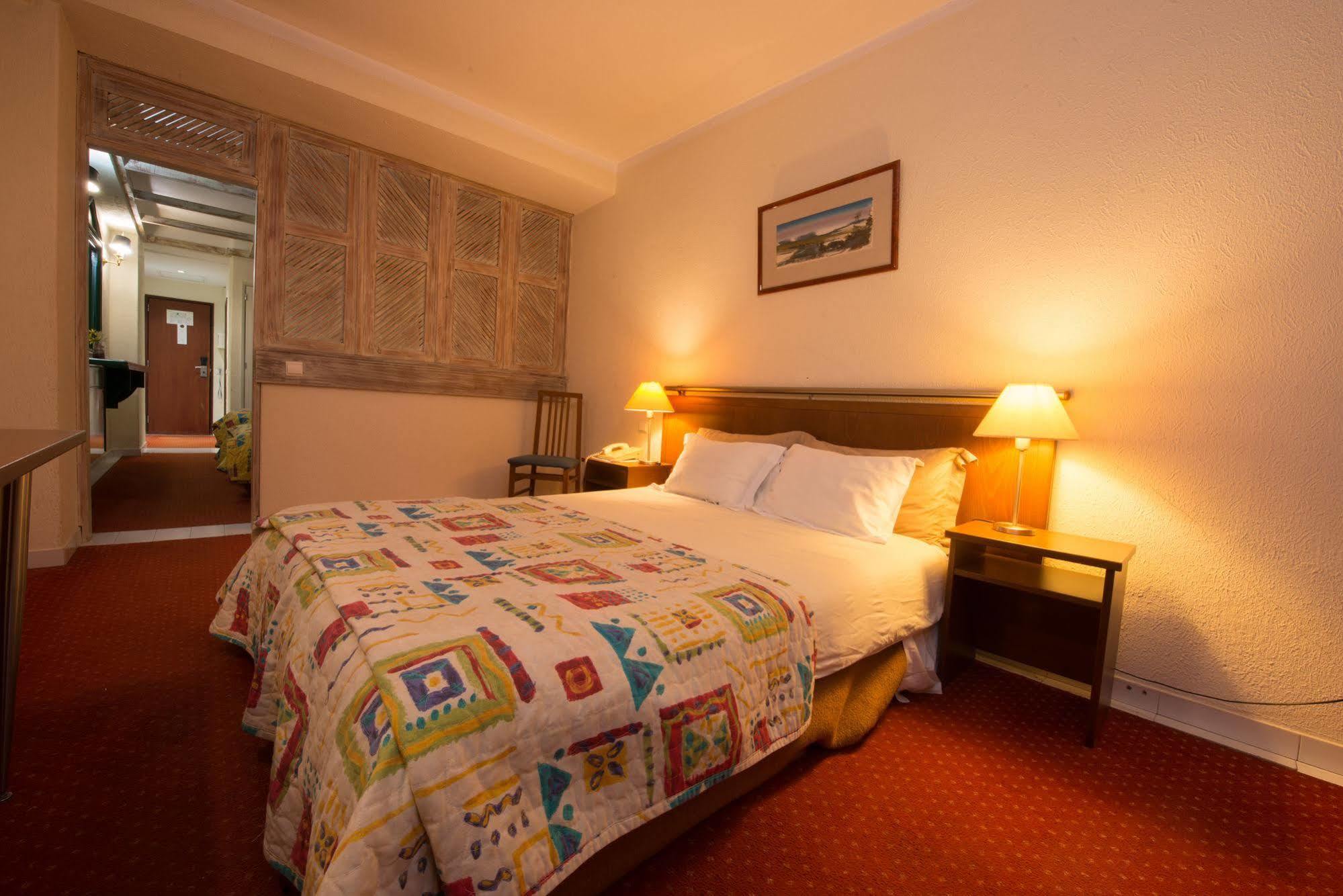 Hotel Holiday Express & - Principe Real By Ihg
