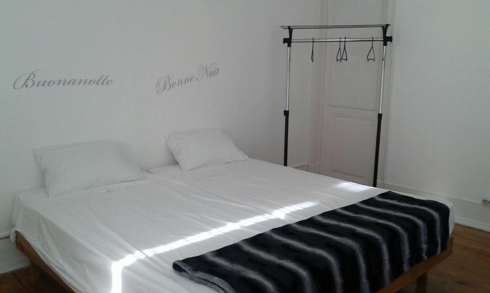 Hostel Seven Hills (adults Only)