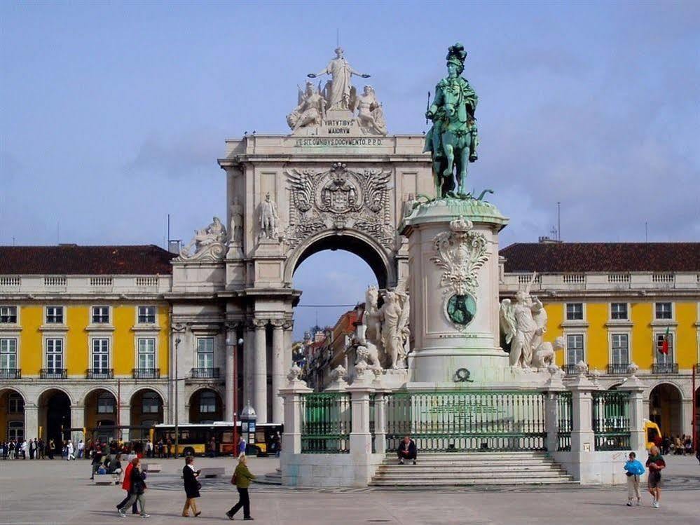 Ritz & Freud Lisbon
