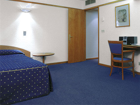 Apart-hotel Vip Executive Eden 4*