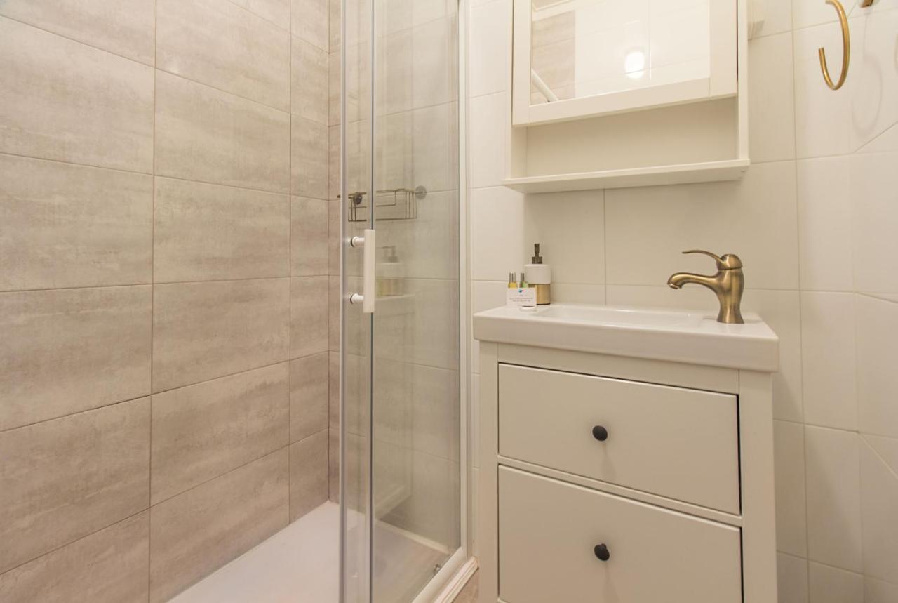 Apartment Roma Cozy Flat Lisbon