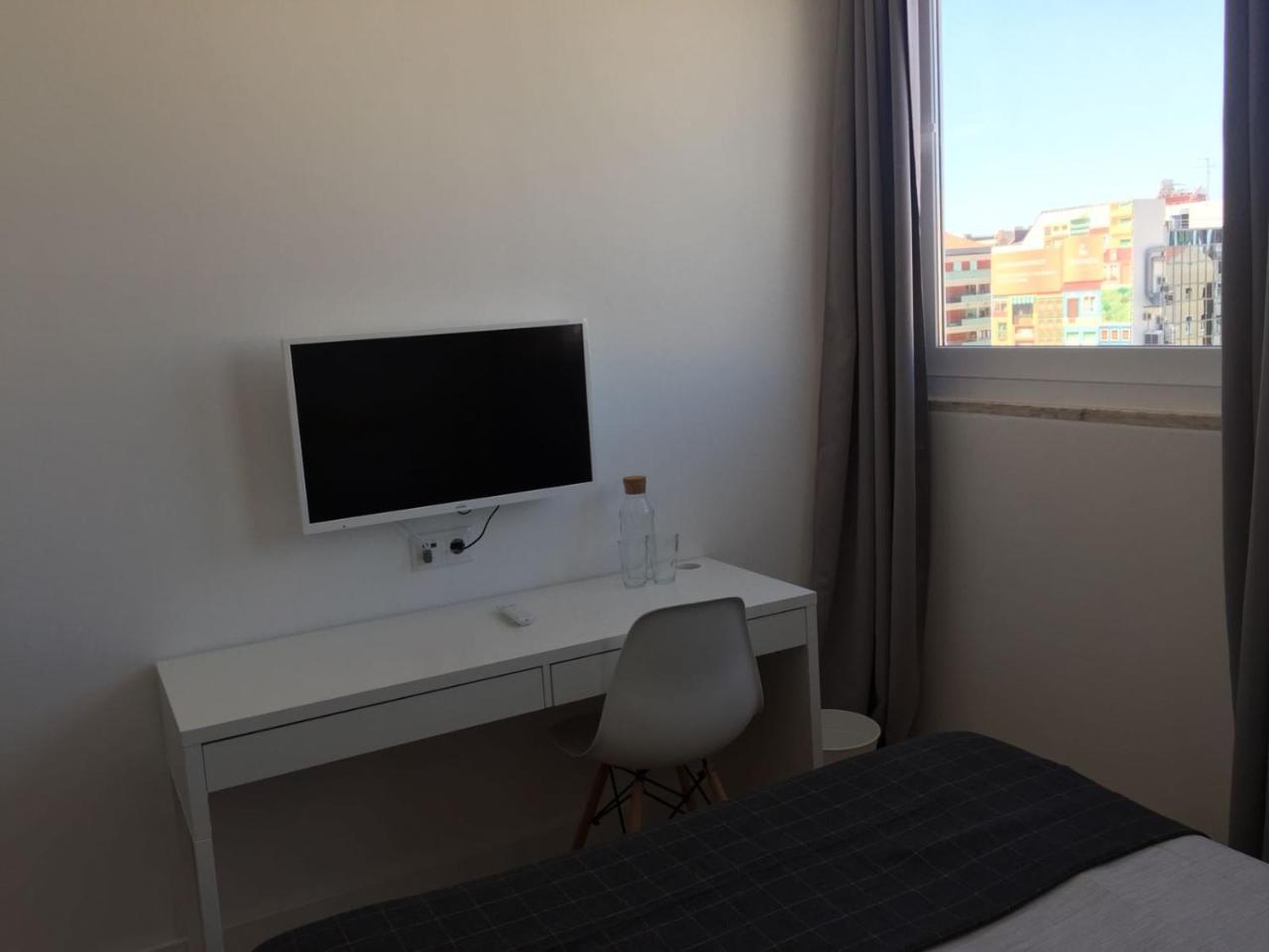 Republica83-campo Pequeno Guest house Lisbon