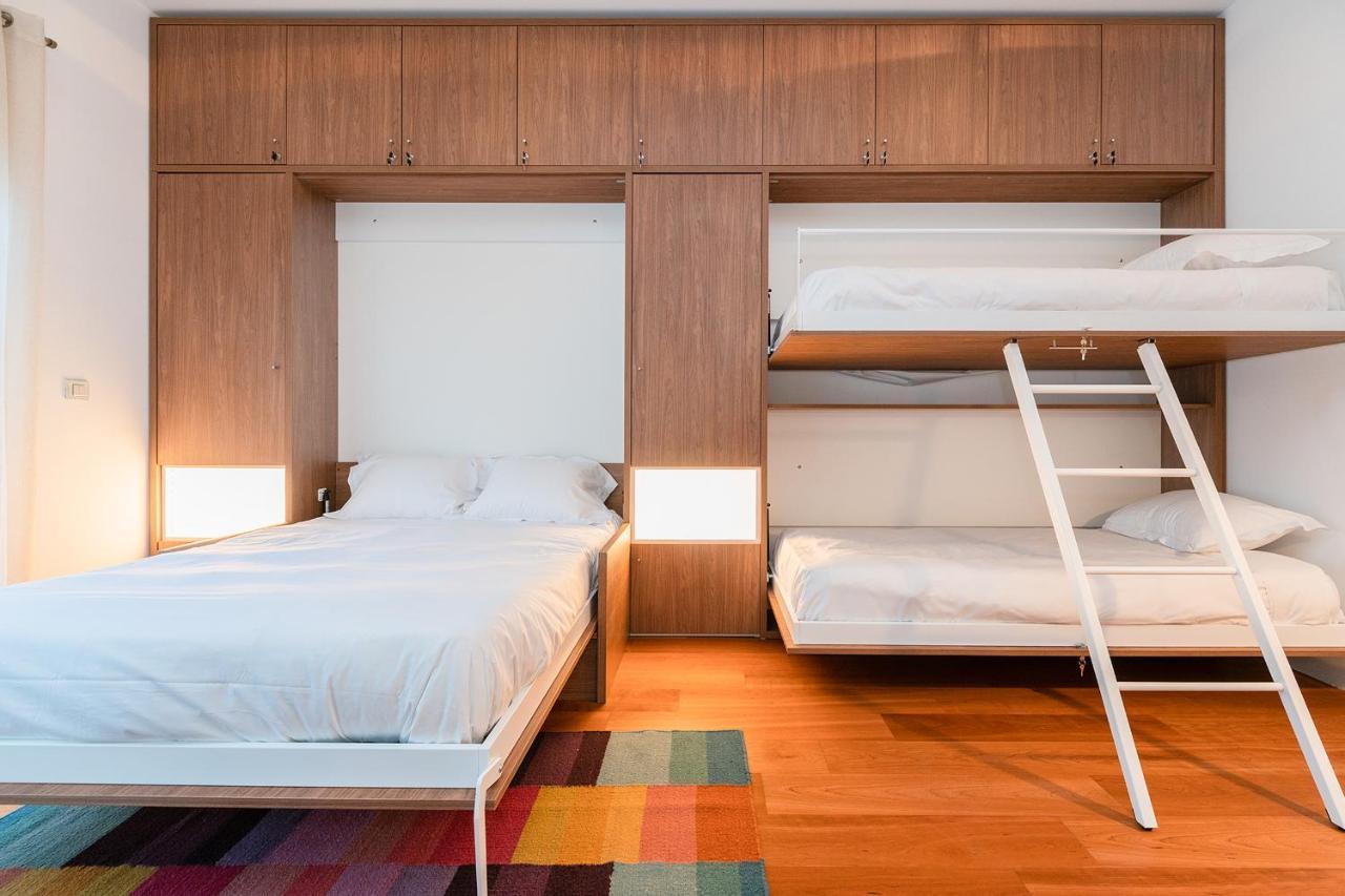 Apartment Warm Ample Space With Wall Beds *