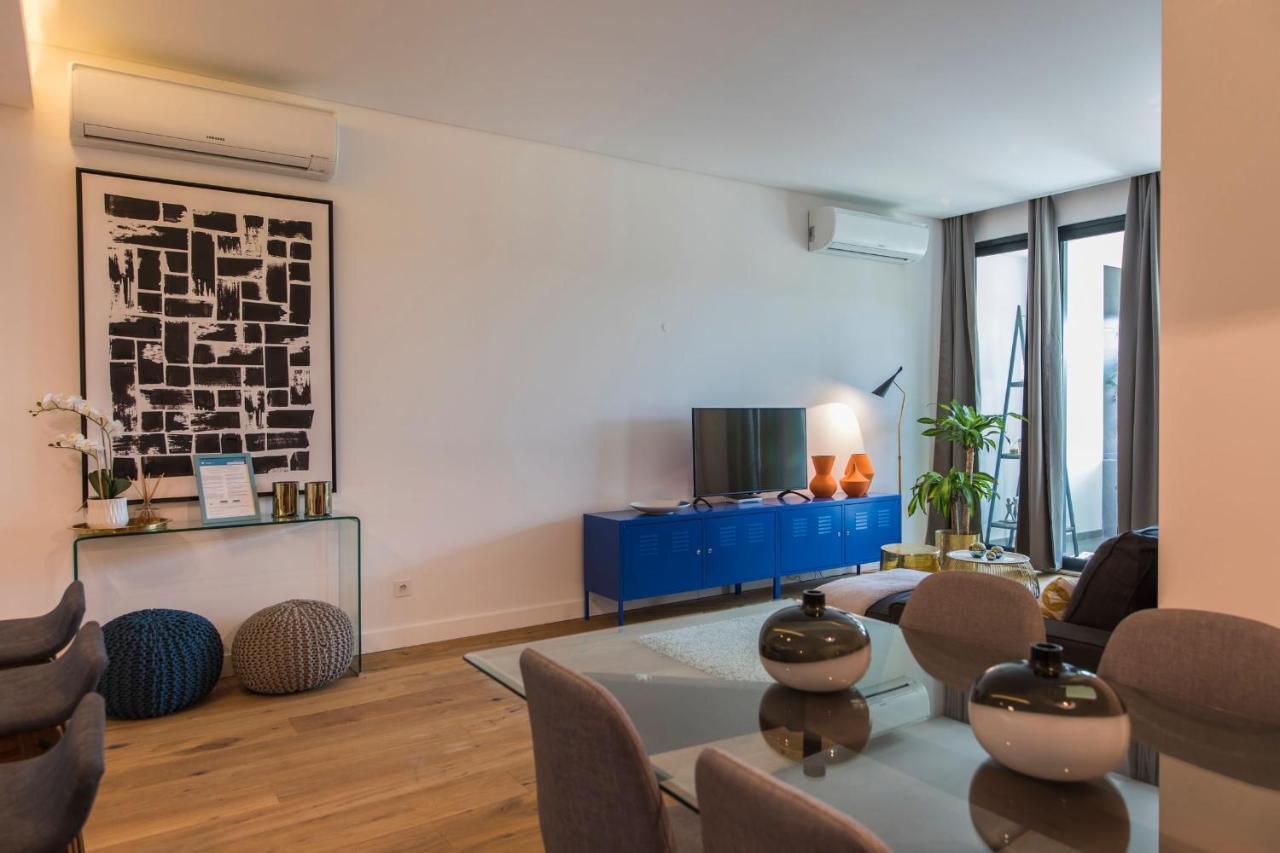 Lovelystay - Modern And Colourful Flat In The Heart Of Graca * Lisbon