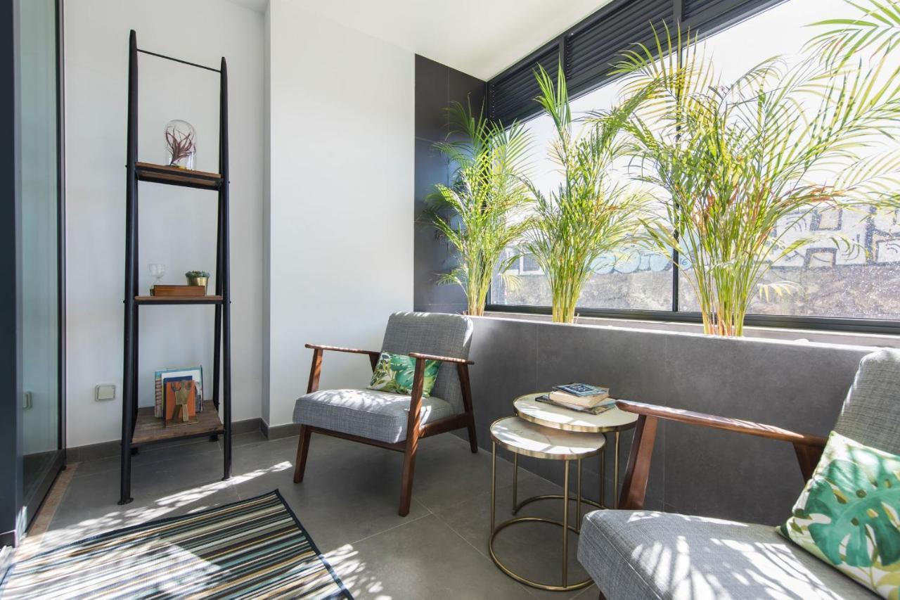 Apartment Lovelystay - Modern And Colourful Flat In The Heart Of Graca *