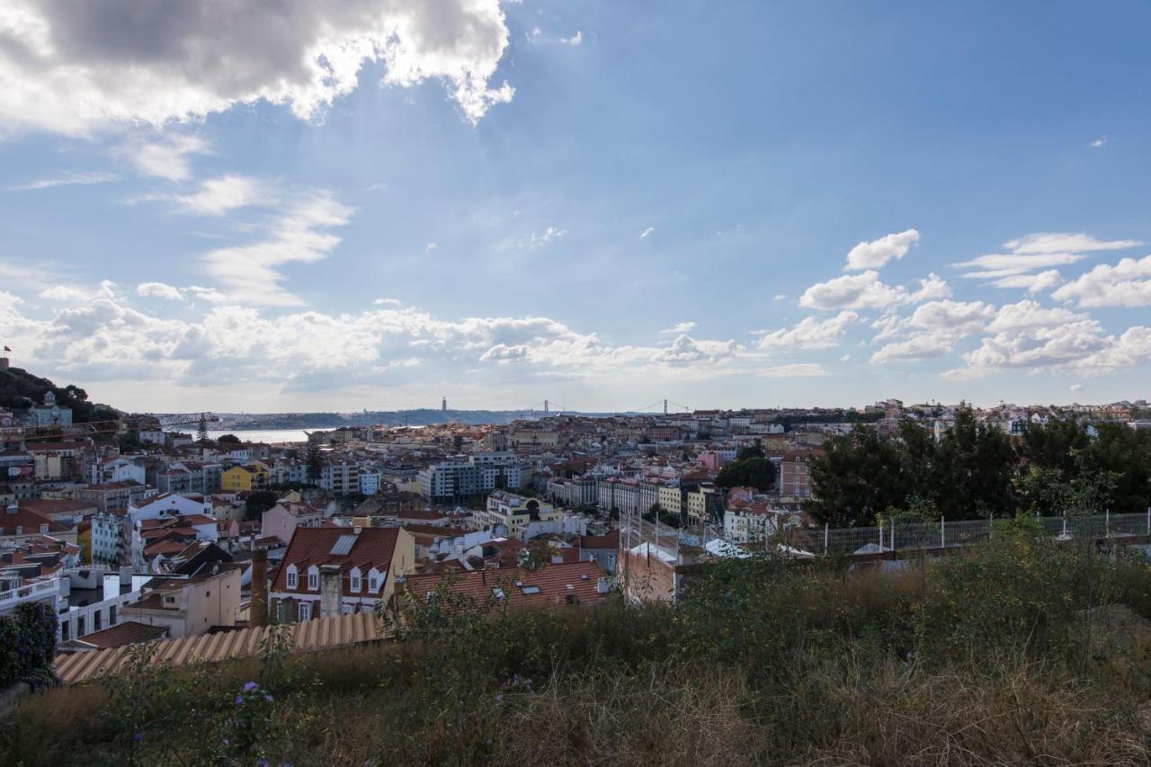 Lovelystay - Modern And Colourful Flat In The Heart Of Graca Apartment Lisbon