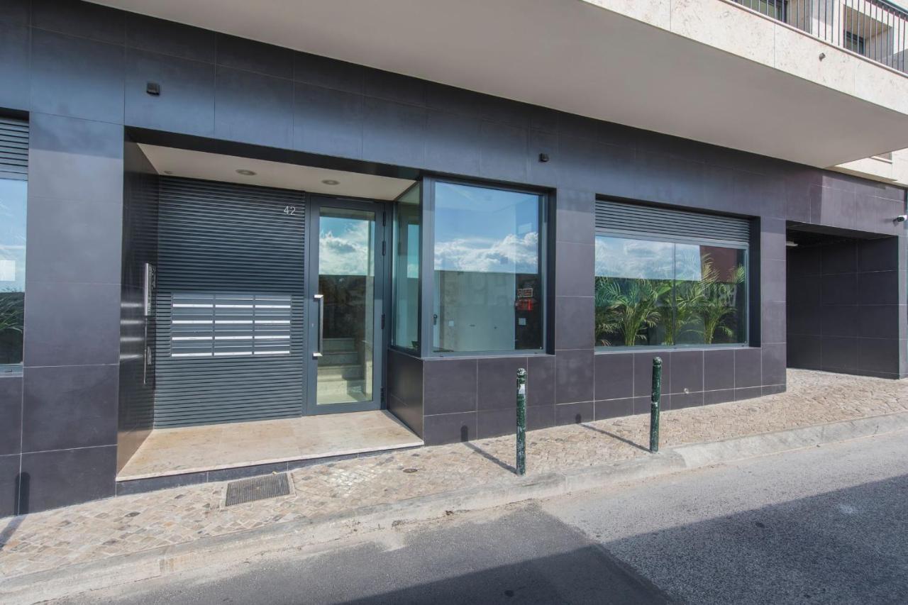Lovelystay - Modern And Colourful Flat In The Heart Of Graca