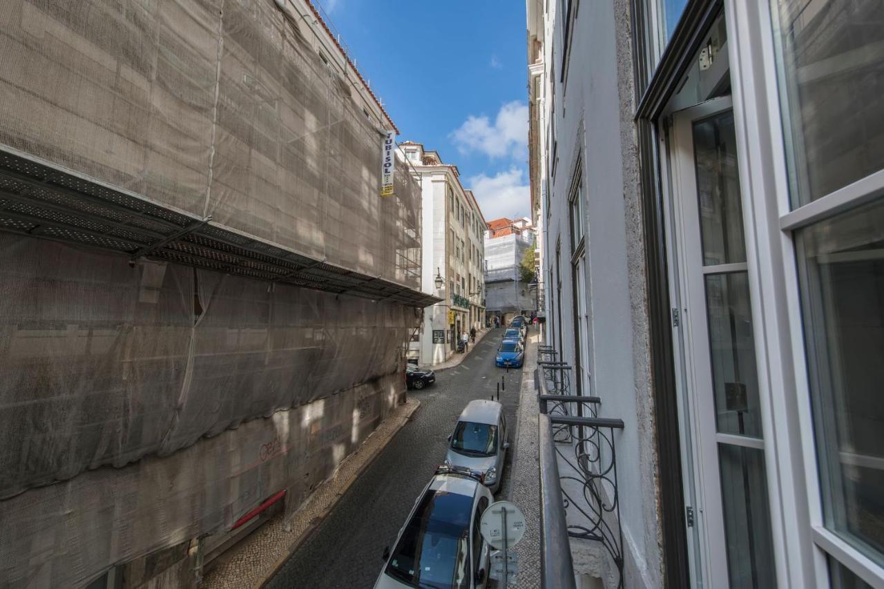 Apartment Lovelystay - Charming 3 Bedroom Wonder Downtown