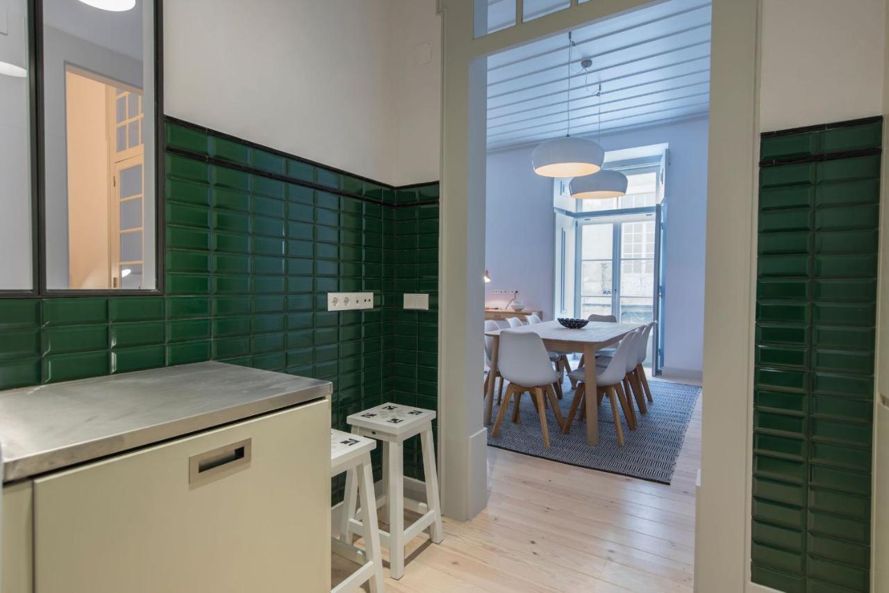 Lovelystay - Charming 3 Bedroom Wonder Downtown * Lisbon