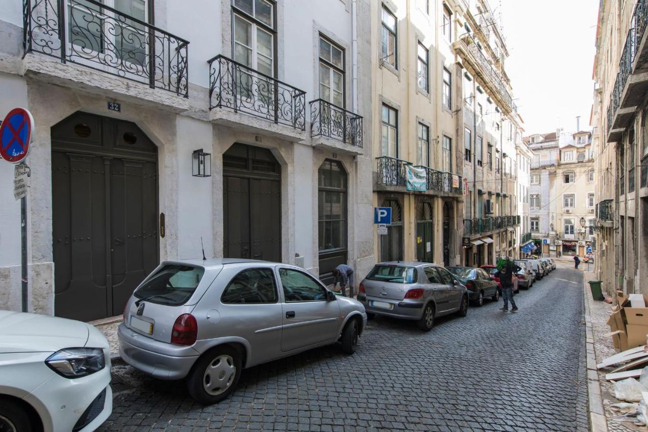 Apartment Lovelystay - Charming 3 Bedroom Wonder Downtown