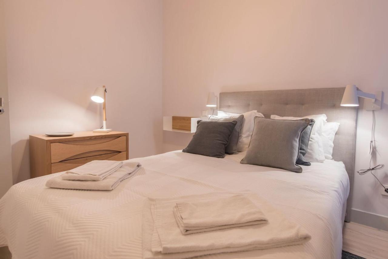 Lovelystay - Charming 3 Bedroom Wonder Downtown Apartment Lisbon