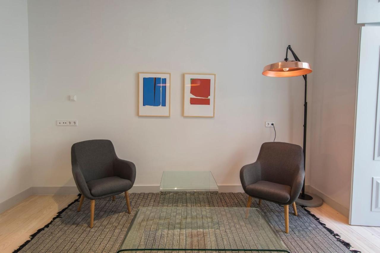 Lovelystay - Charming 3 Bedroom Wonder Downtown