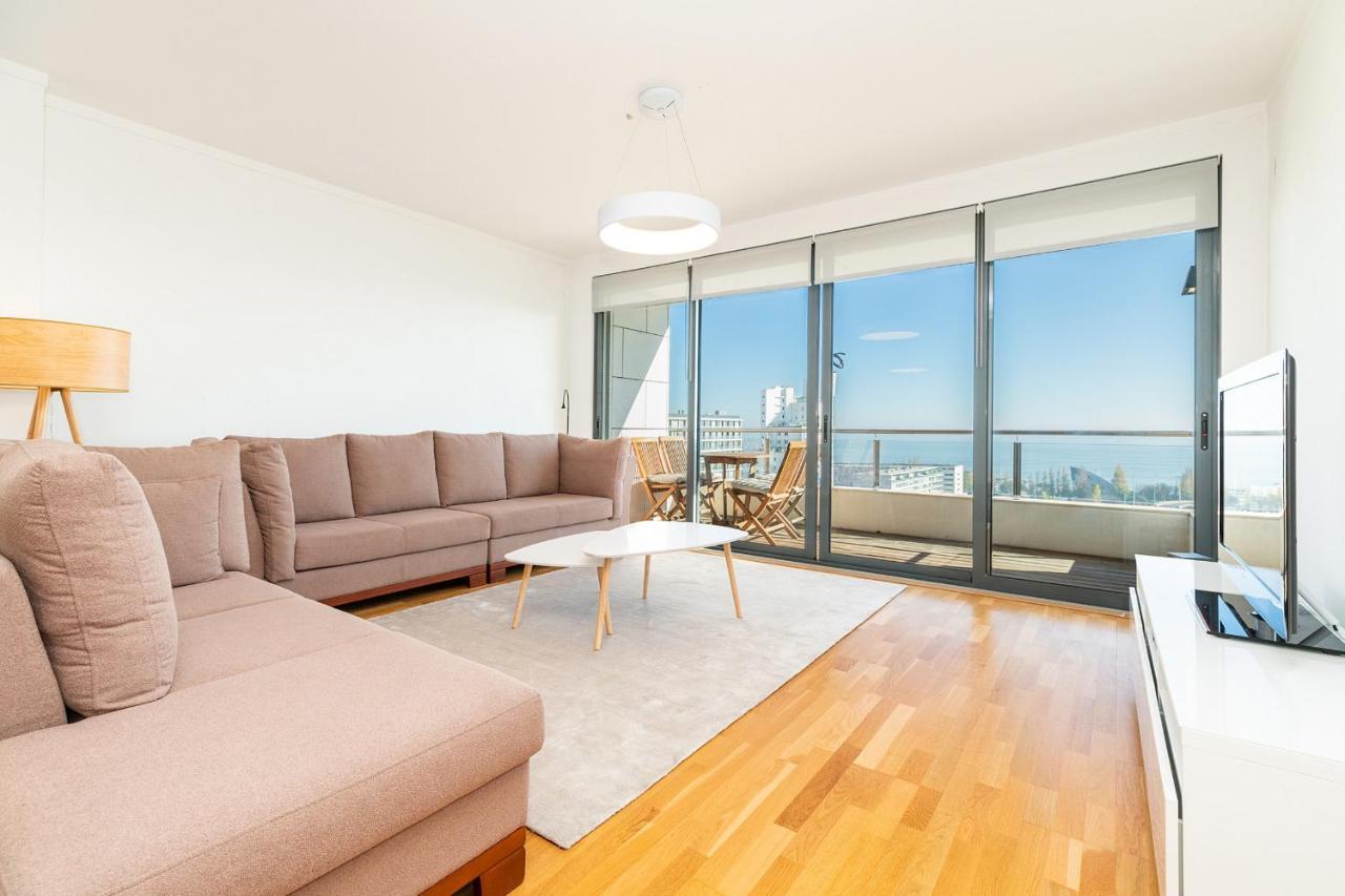Apartment Modern 2 Bedroom With Balcony And Amazing Views *