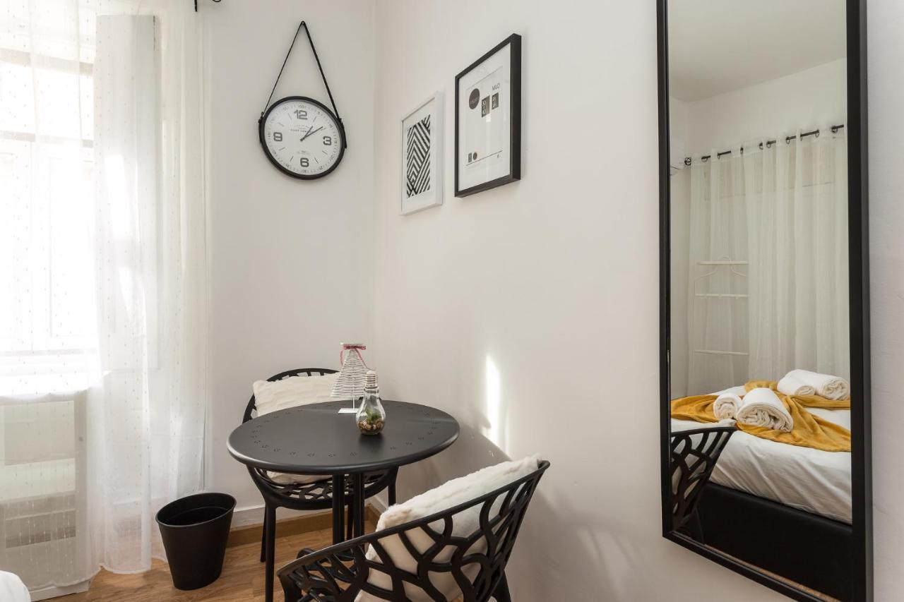Rooms4all Guest house