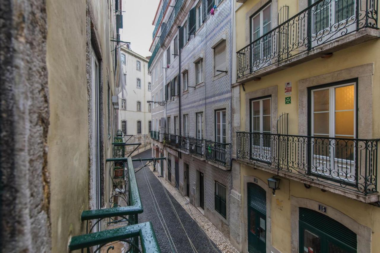 Lovelystay - Vintage Flat Near Santa Justa Elevator! Apartment Lisbon