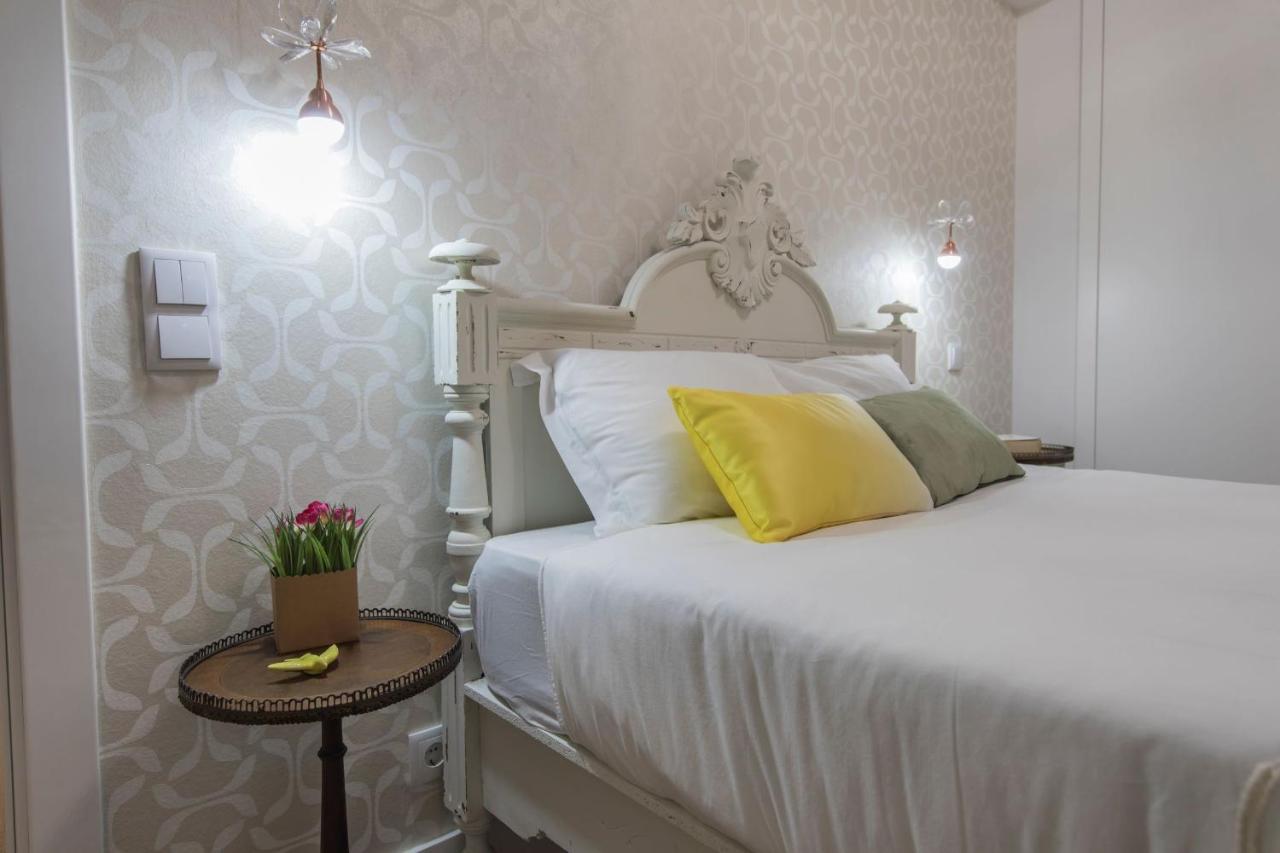 Lovelystay - Vintage Flat Near Santa Justa Elevator! Apartment *