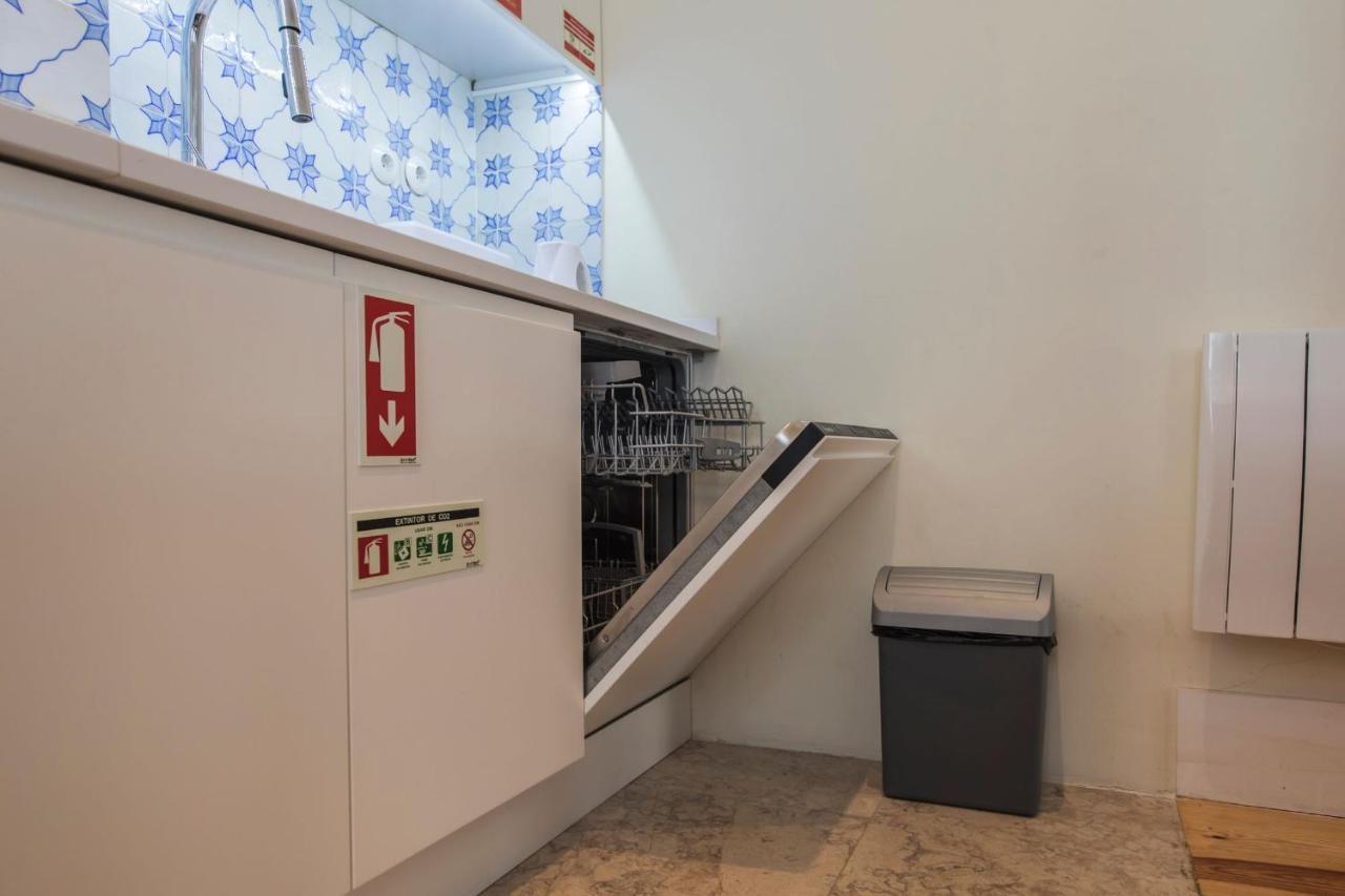 Lovelystay - Cozy Duplex In Alfama Lisbon