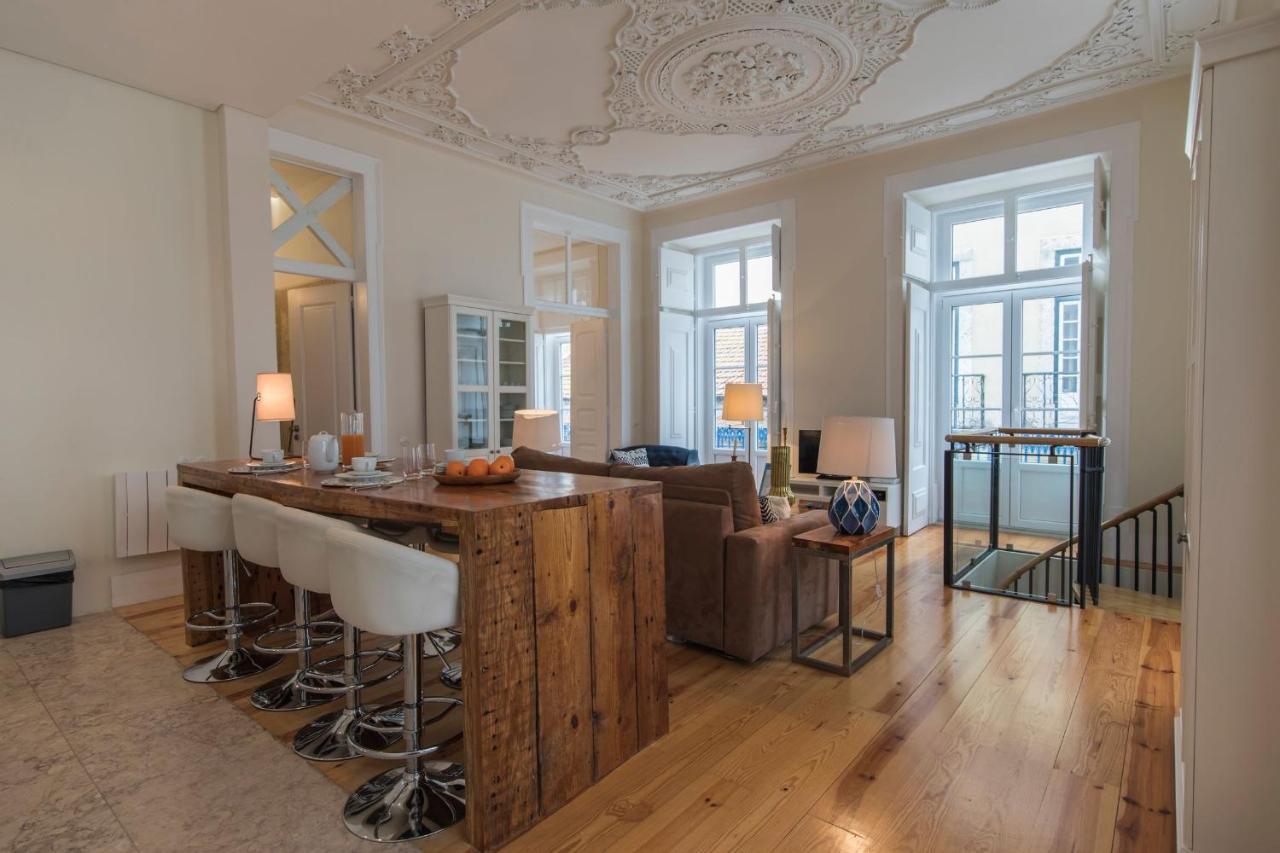 Lovelystay - Cozy Duplex In Alfama Apartment *