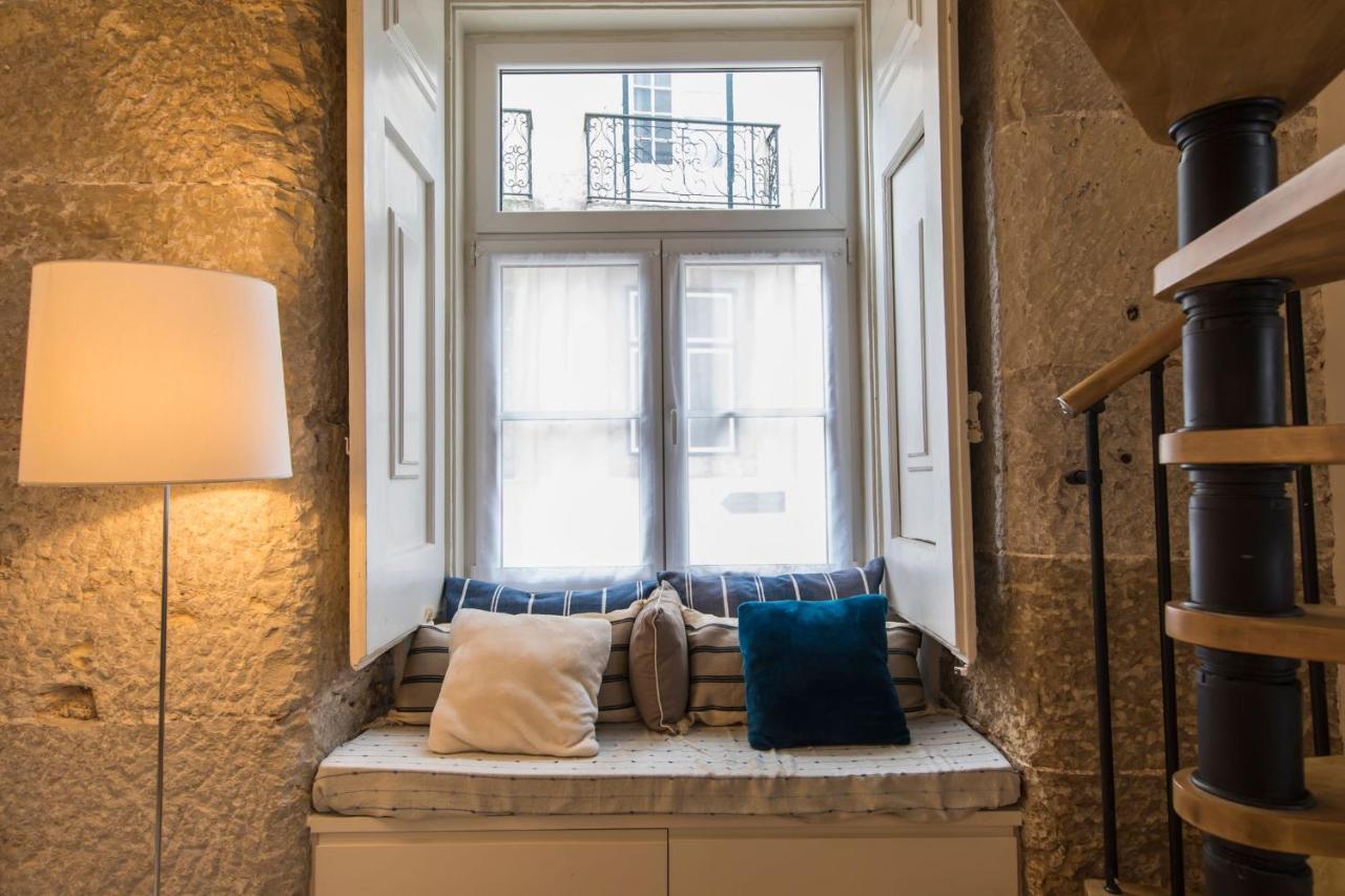Lovelystay - Cozy Duplex In Alfama Apartment
