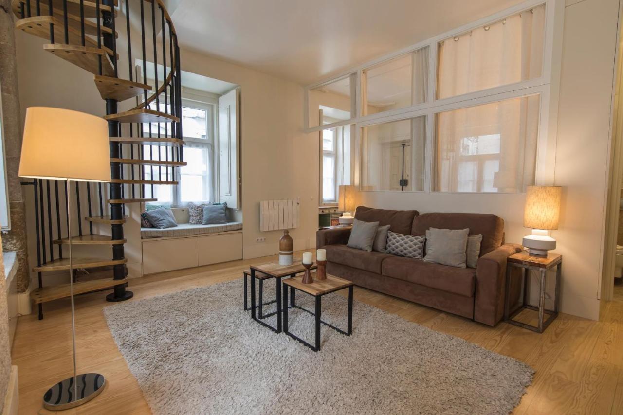 Lovelystay - Cozy Duplex In Alfama Apartment *
