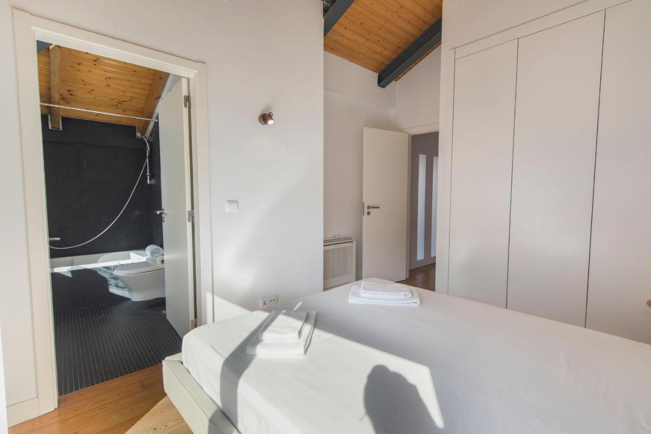 Bairro Alto Stunning Flat With Balcony By Lovelystay * Lisbon