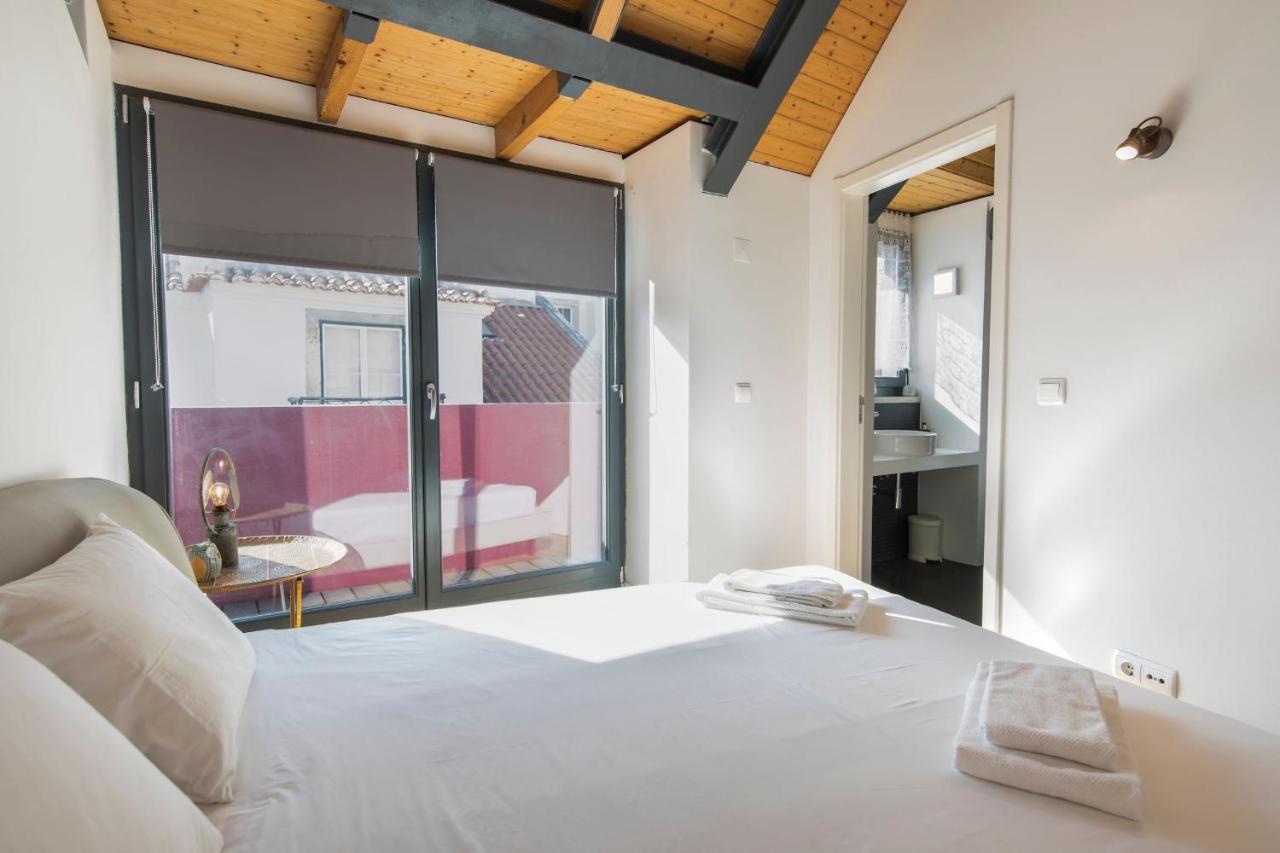 Apartment Bairro Alto Stunning Flat With Balcony By Lovelystay *
